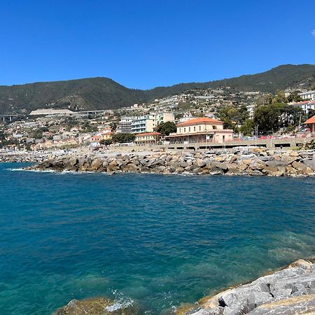 La Rosa Dei Venti, Centro Storico, 50 Metri Dalle Spiagge Apartment Ospedaletti Exterior foto