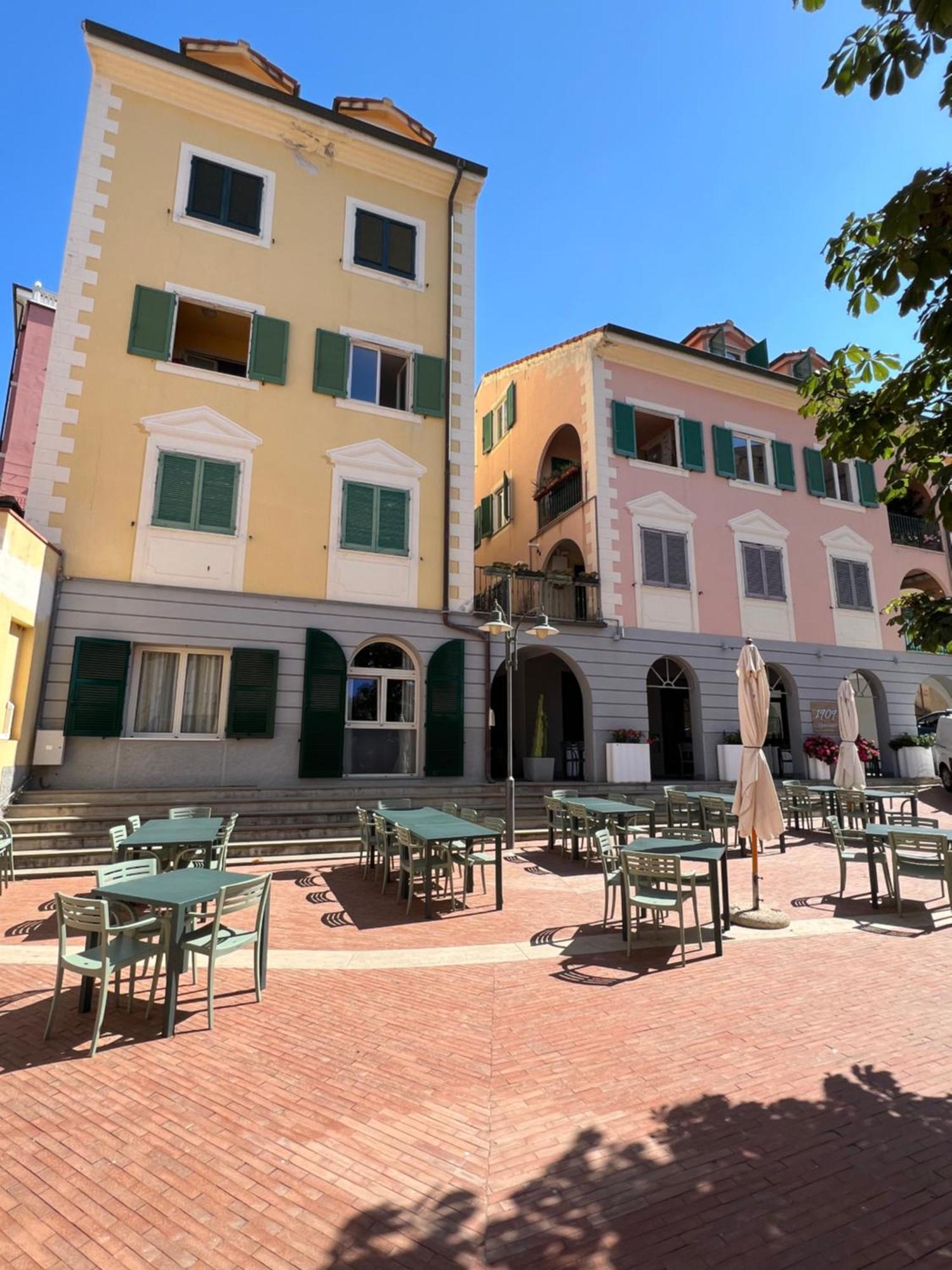 La Rosa Dei Venti, Centro Storico, 50 Metri Dalle Spiagge Apartment Ospedaletti Exterior foto