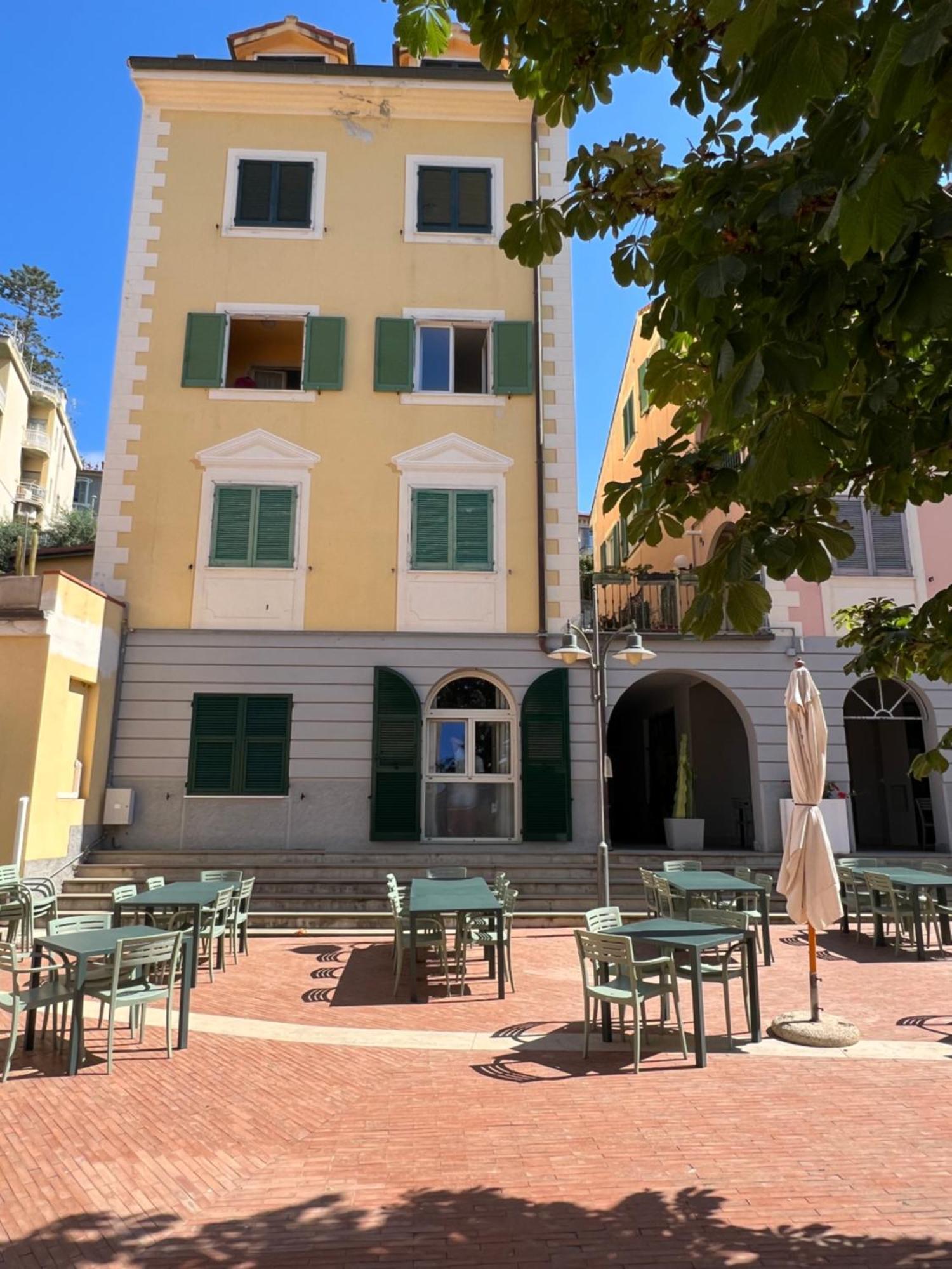 La Rosa Dei Venti, Centro Storico, 50 Metri Dalle Spiagge Apartment Ospedaletti Exterior foto